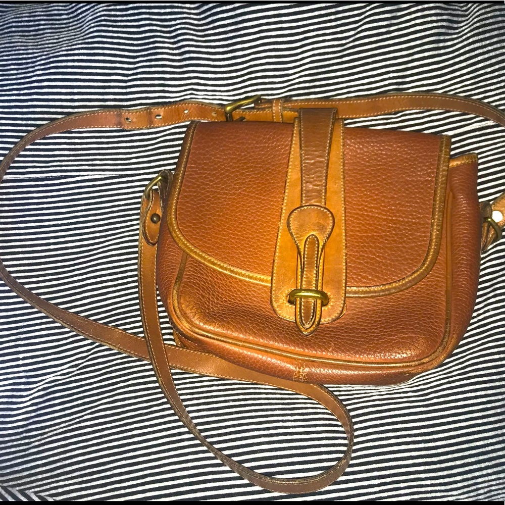 Vintage Dooney and Bourke crossbody.